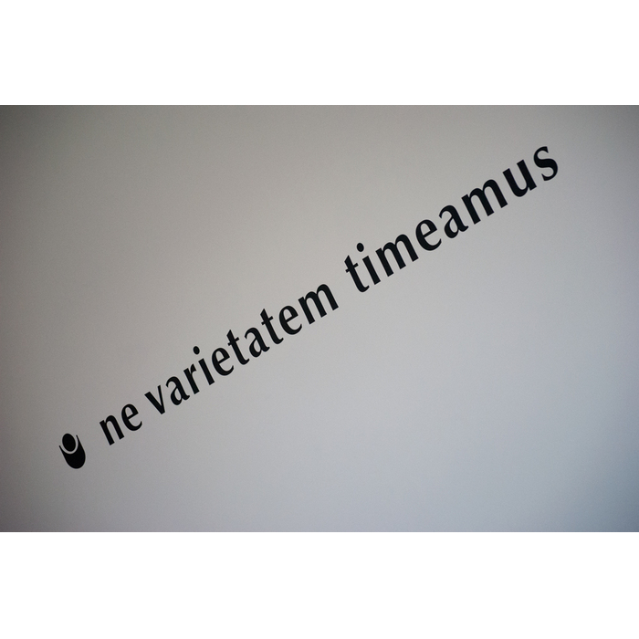 ne-varietatem_700x700_pad_478b24840a