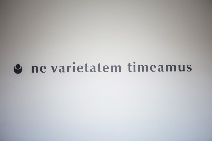 ne-varietatem-01-web_700x700_fit_478b24840a