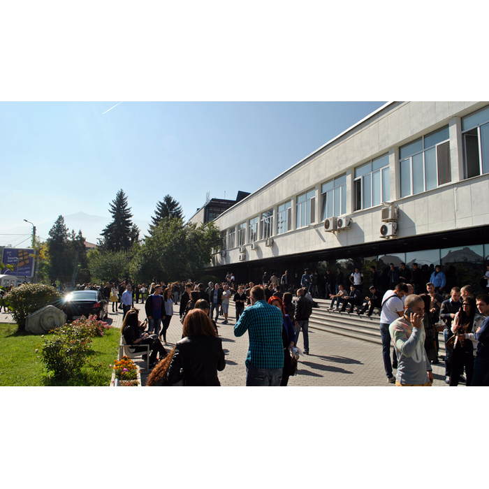 dsc0328_700x700_pad_478b24840a