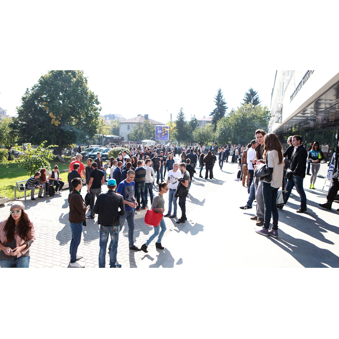 mainar-programi-1679_700x700_pad_478b24840a