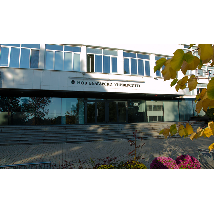 dsc-0024_700x700_pad_478b24840a