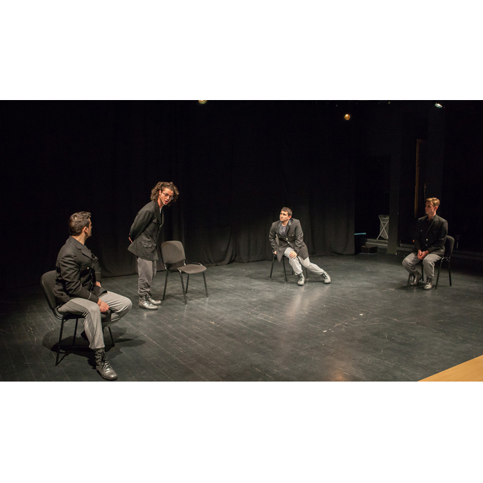 neshto-me-grize10_700x700_pad_478b24840a