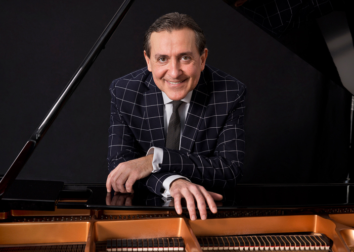 langelov1_700x700_fit_478b24840a