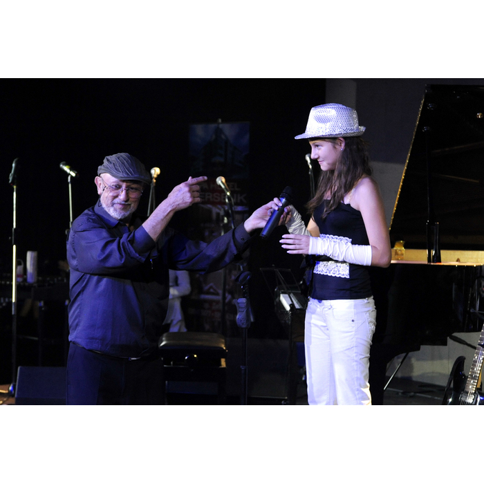 sma-1_700x700_pad_478b24840a