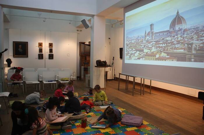 du4_700x700_fit_478b24840a