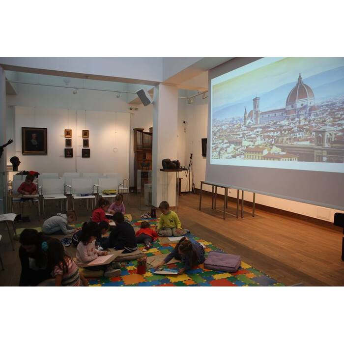 du4_700x700_pad_478b24840a