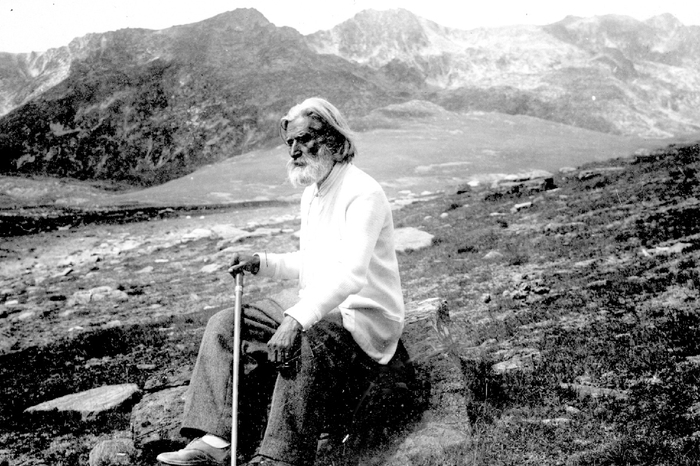 peter-danov_700x700_fit_478b24840a