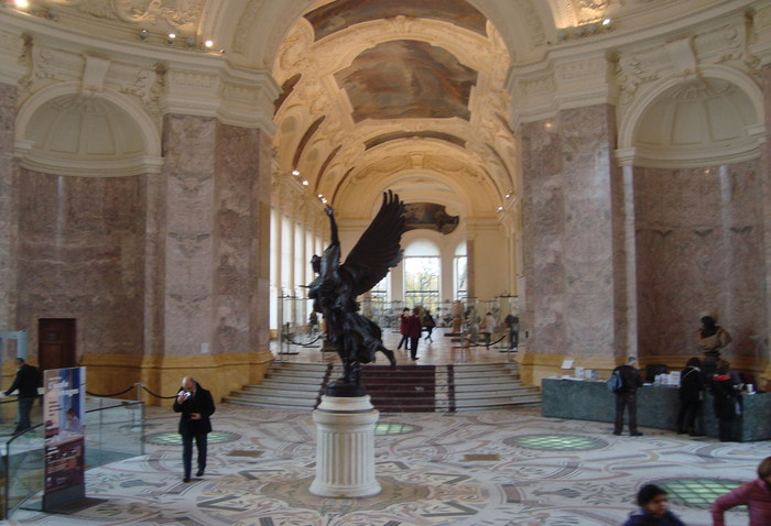 vo1_700x700_fit_478b24840a