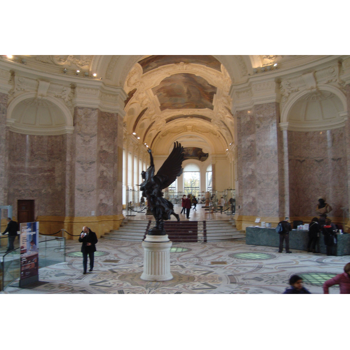 vo1_700x700_pad_478b24840a