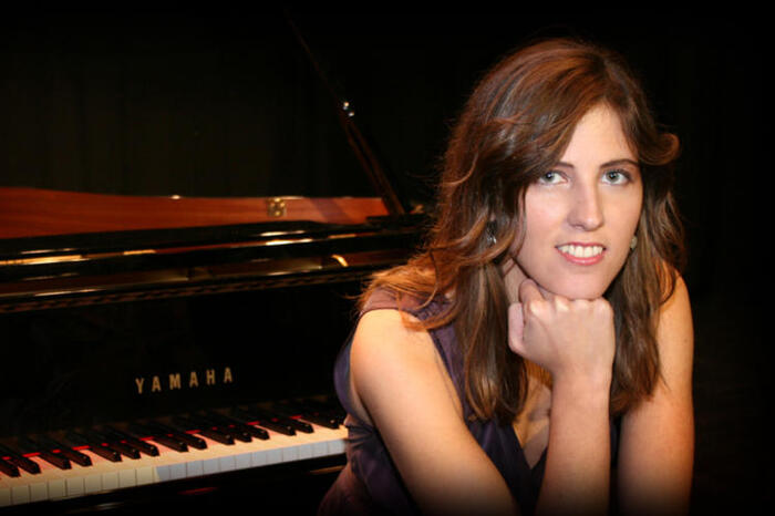 foto-m-dolores-1_700x700_fit_478b24840a