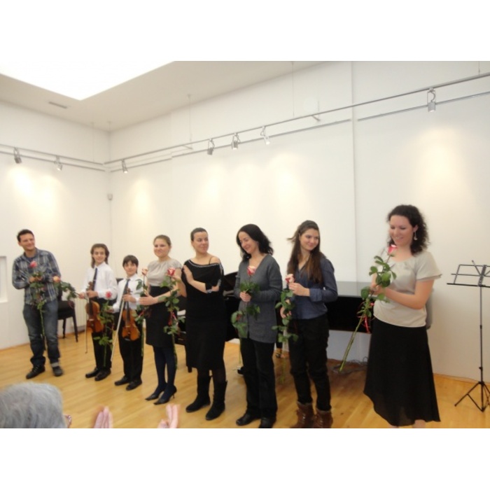 img-224307_700x700_pad_478b24840a