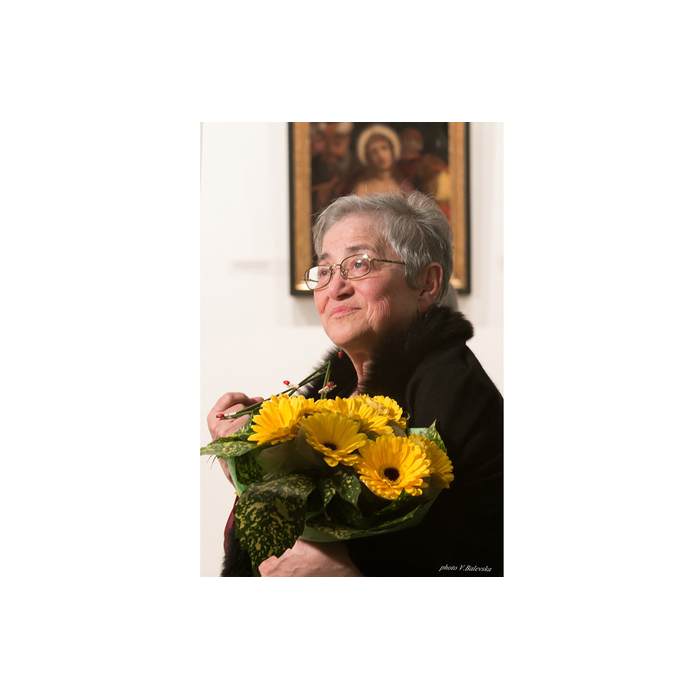 milena-mollova-1-1_700x700_pad_478b24840a