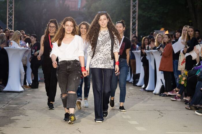 b0_700x700_fit_478b24840a