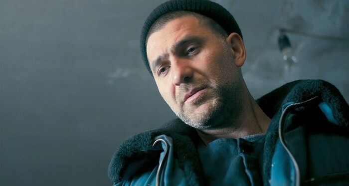 2-izobrajenie-ot-filma-kak-prekarah-tova-tova-liato-2010subtitri-info_700x700_fit_478b24840a