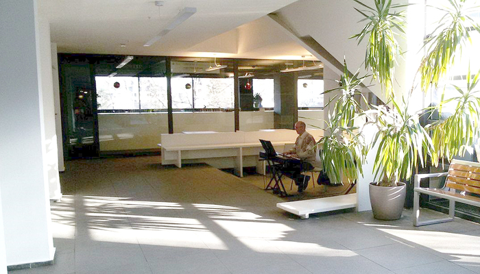 christmas1_700x700_fit_478b24840a