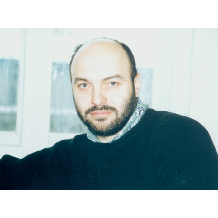 030_700x700_pad_478b24840a