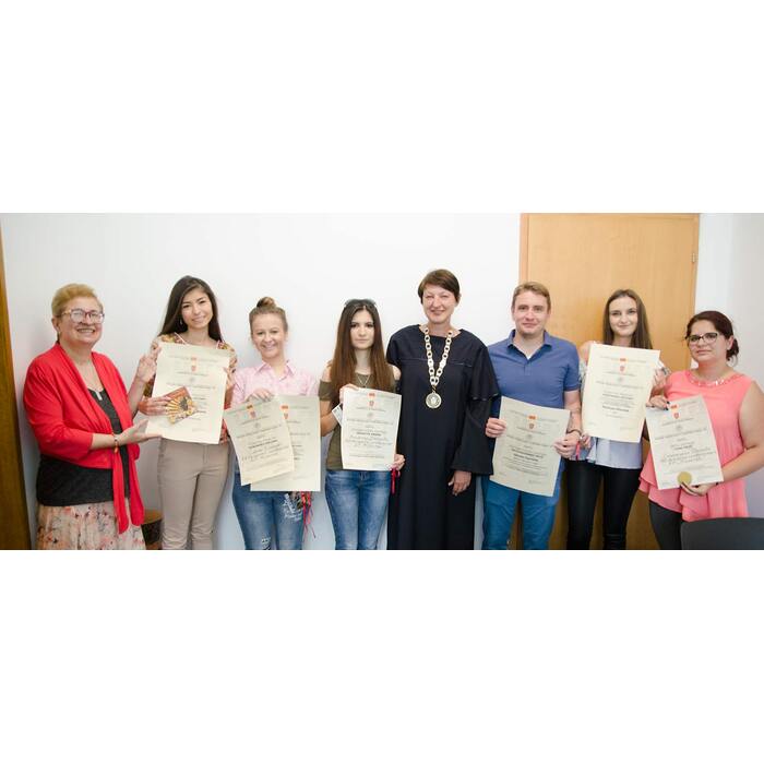 dsc-0062-1_700x700_pad_478b24840a