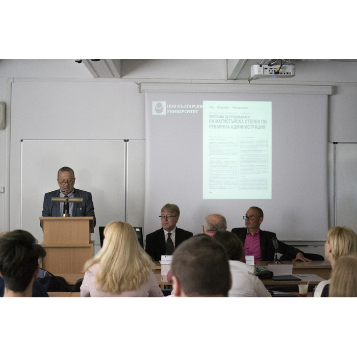 dsc-0720_700x700_pad_478b24840a