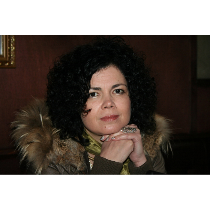 daniela-kadiiska_700x700_pad_478b24840a