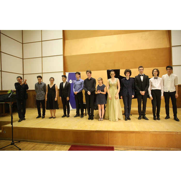 stoe0707_700x700_pad_478b24840a