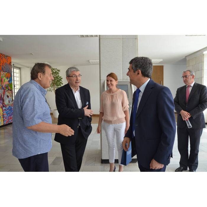 mtumbeva_700x700_pad_478b24840a