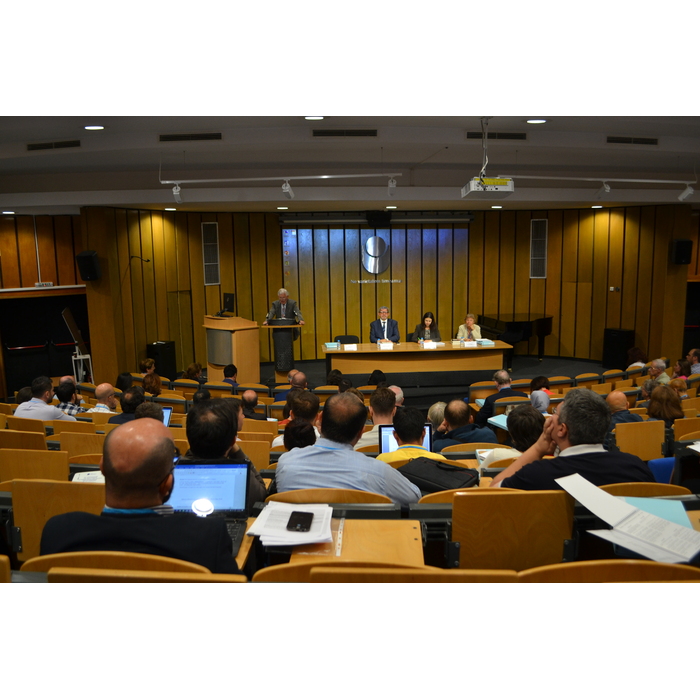 dsc-1083_700x700_pad_478b24840a