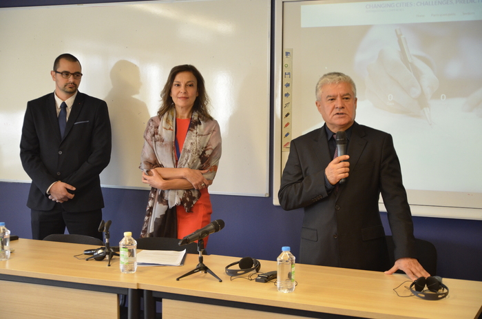 fr01_700x700_fit_478b24840a