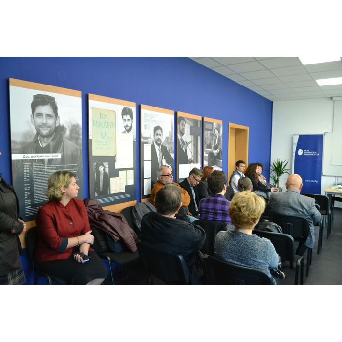 dsc-0874_700x700_pad_478b24840a