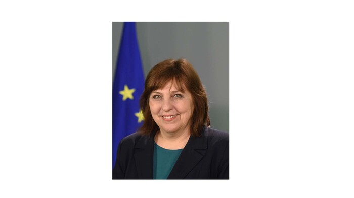 es_700x700_fit_478b24840a