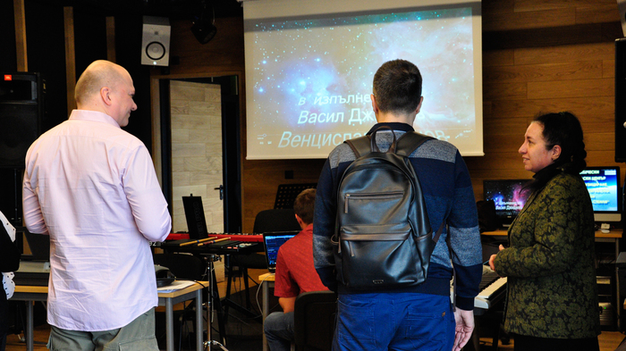 1_700x700_fit_478b24840a