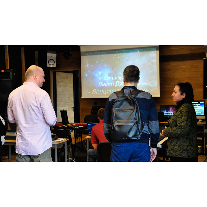 1_700x700_pad_478b24840a