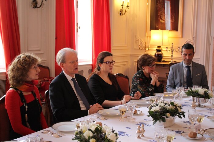 fr01_700x700_fit_478b24840a