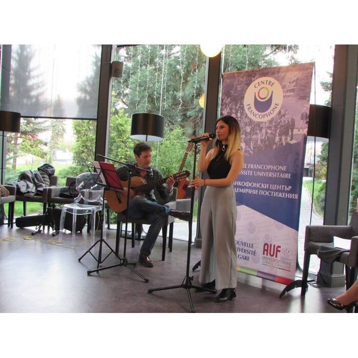 fr05_700x700_pad_478b24840a