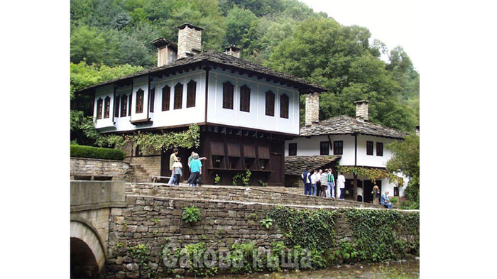 etur_700x700_fit_478b24840a