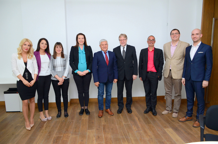 dsc-0108_700x700_fit_478b24840a