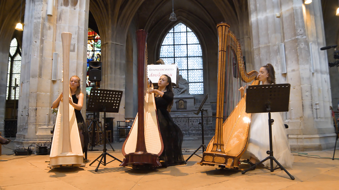 still002_700x700_fit_478b24840a