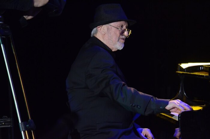 72599809-2433516550219927-6728986586186252288-n_700x700_fit_478b24840a