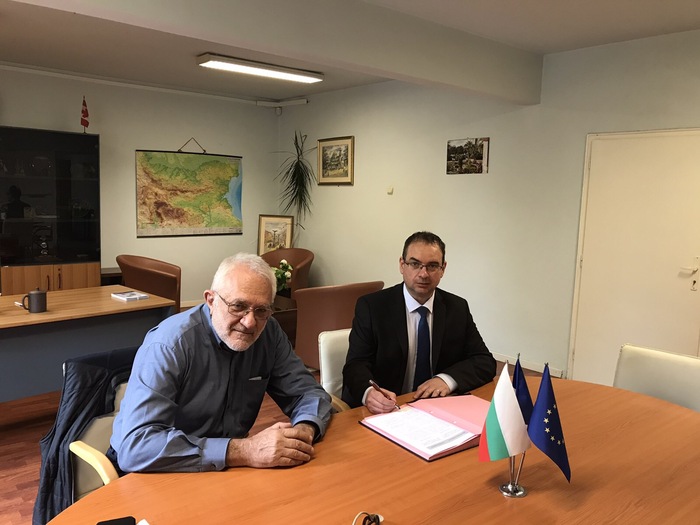 img-0214_700x700_fit_478b24840a