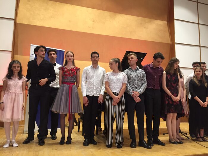 49384_700x700_fit_478b24840a