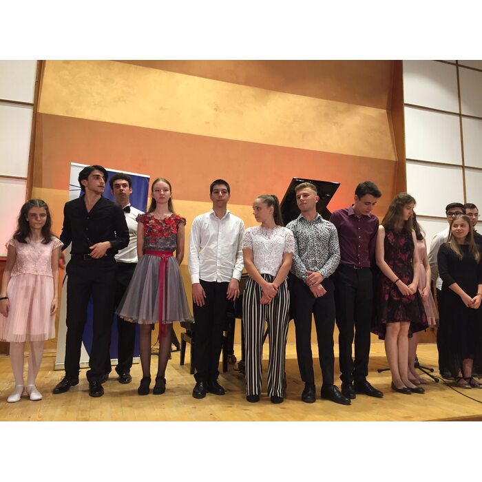 49384_700x700_pad_478b24840a