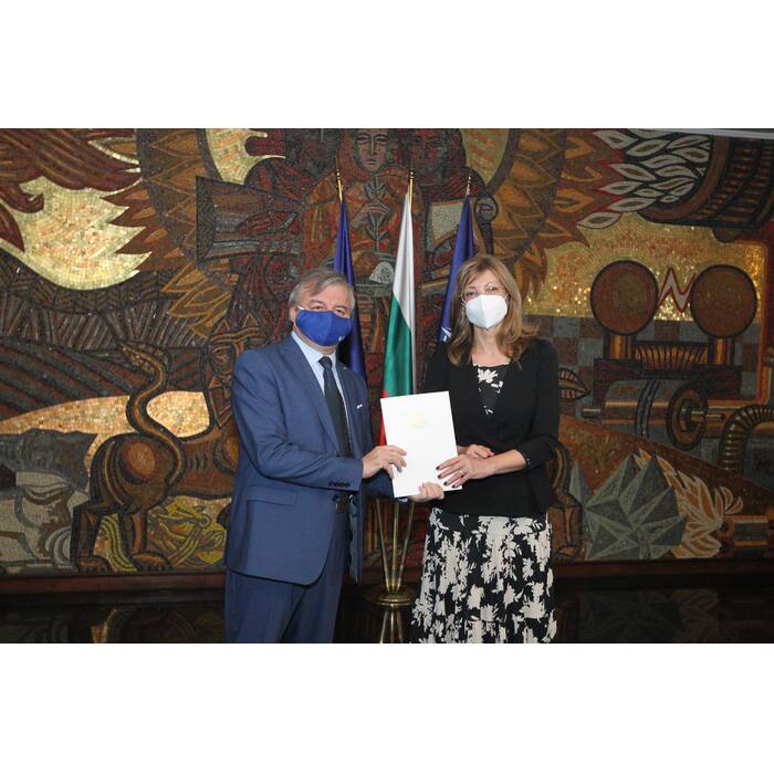 viber-image-2021-02-04-18-59-57_700x700_pad_478b24840a