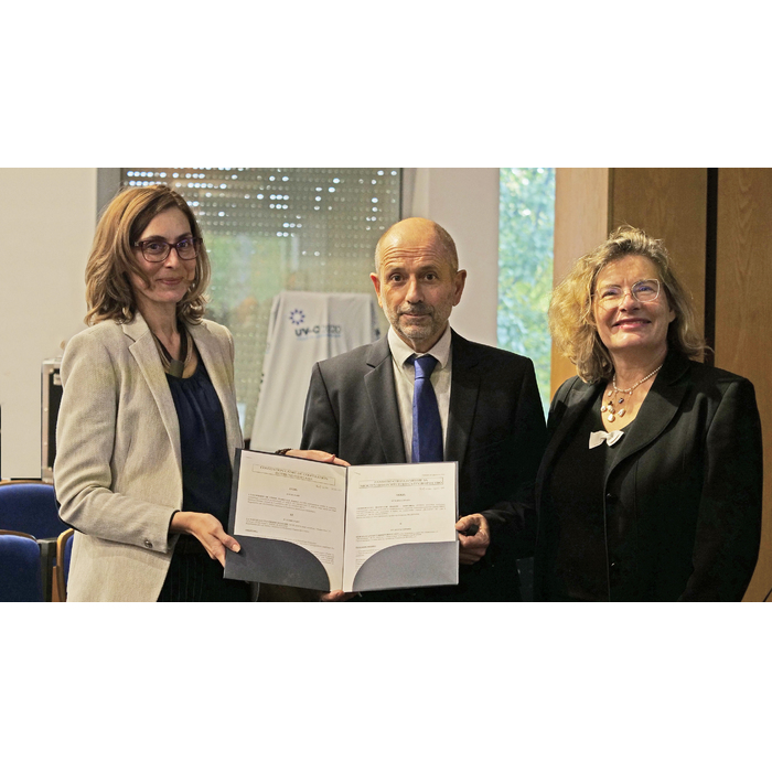 2411509-copy_700x700_pad_478b24840a