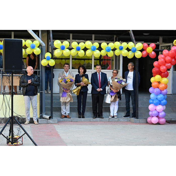 vladi1_700x700_pad_478b24840a