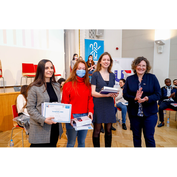 europ-10_700x700_pad_478b24840a