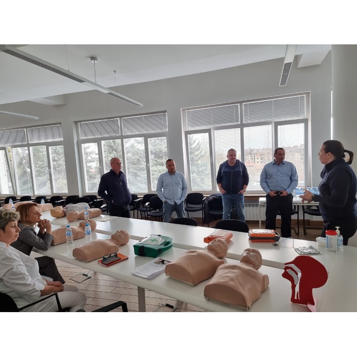 20220411-122900_700x700_pad_478b24840a