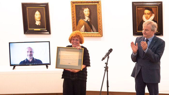 2588410_700x700_fit_478b24840a