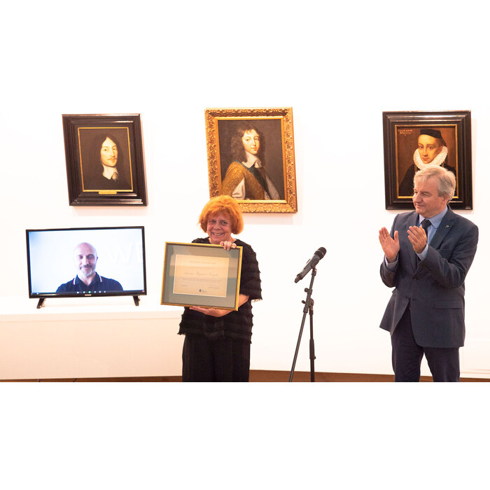 2588410_700x700_pad_478b24840a