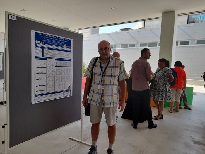 02-split_700x700_fit_478b24840a