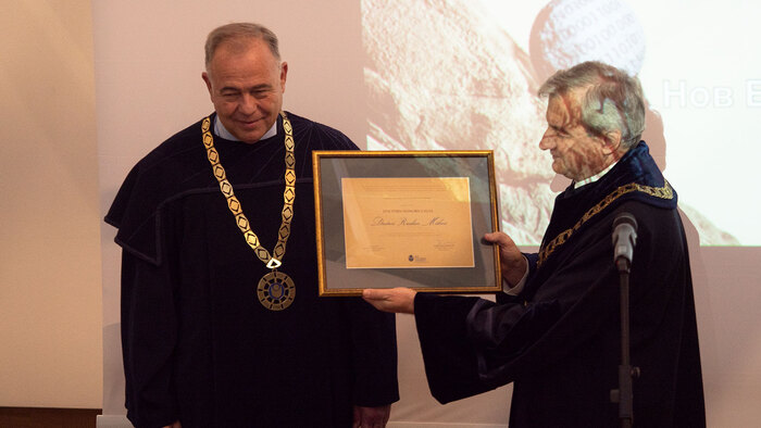 2688301_700x700_fit_478b24840a