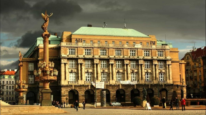 karlov_700x700_fit_478b24840a